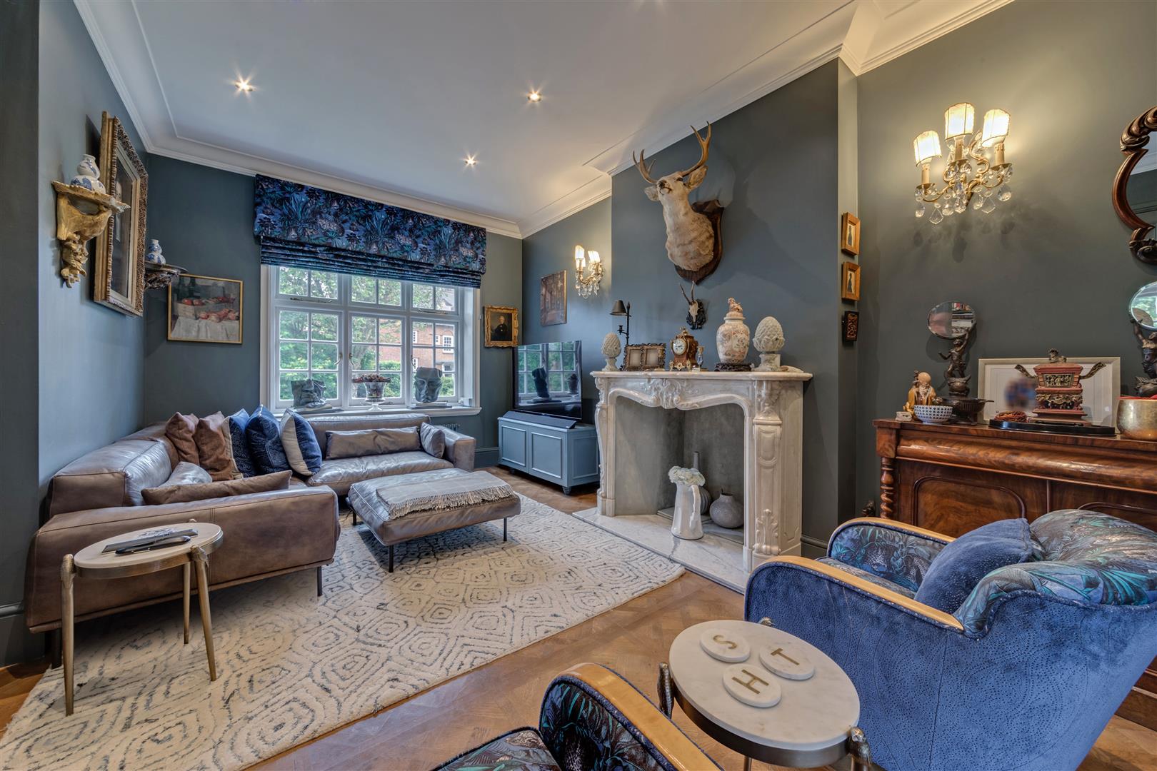 Hollycroft Avenue Hampstead NW3 7QJ