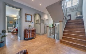 Hollycroft Avenue Hampstead NW3 7QJ