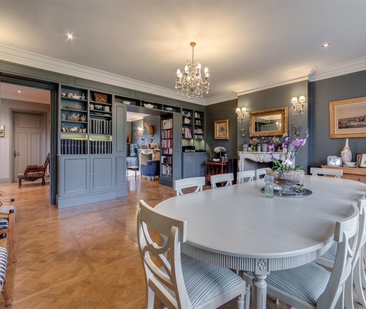 Hollycroft Avenue Hampstead NW3 7QJ