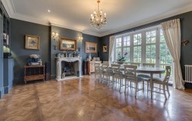 Hollycroft Avenue Hampstead NW3 7QJ