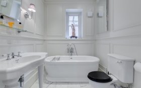 Hollycroft Avenue Hampstead NW3 7QJ