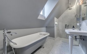 Hollycroft Avenue Hampstead NW3 7QJ