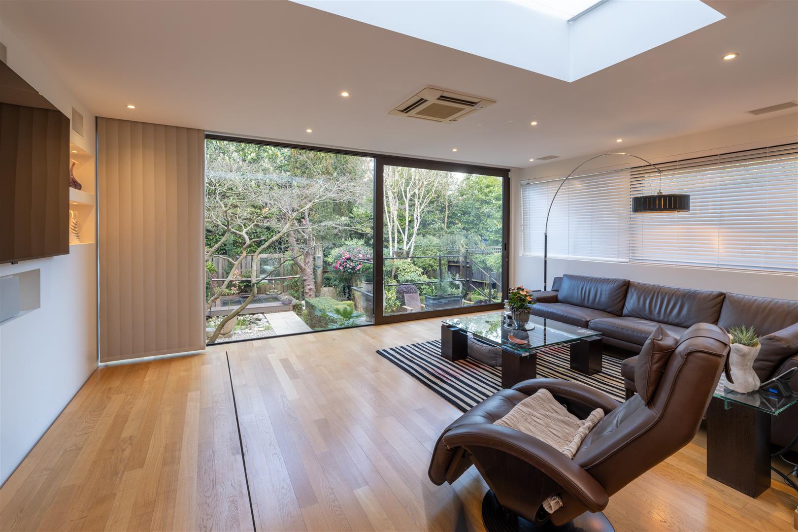 West Heath Road Hampstead NW3 7UR