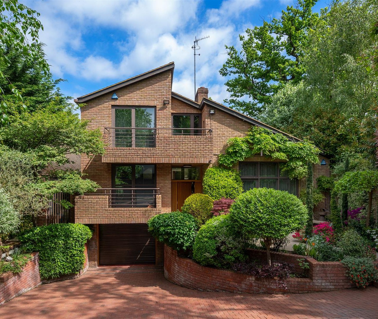 West Heath Road Hampstead NW3 7UR