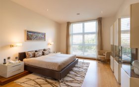 West Heath Road Hampstead NW3 7UR