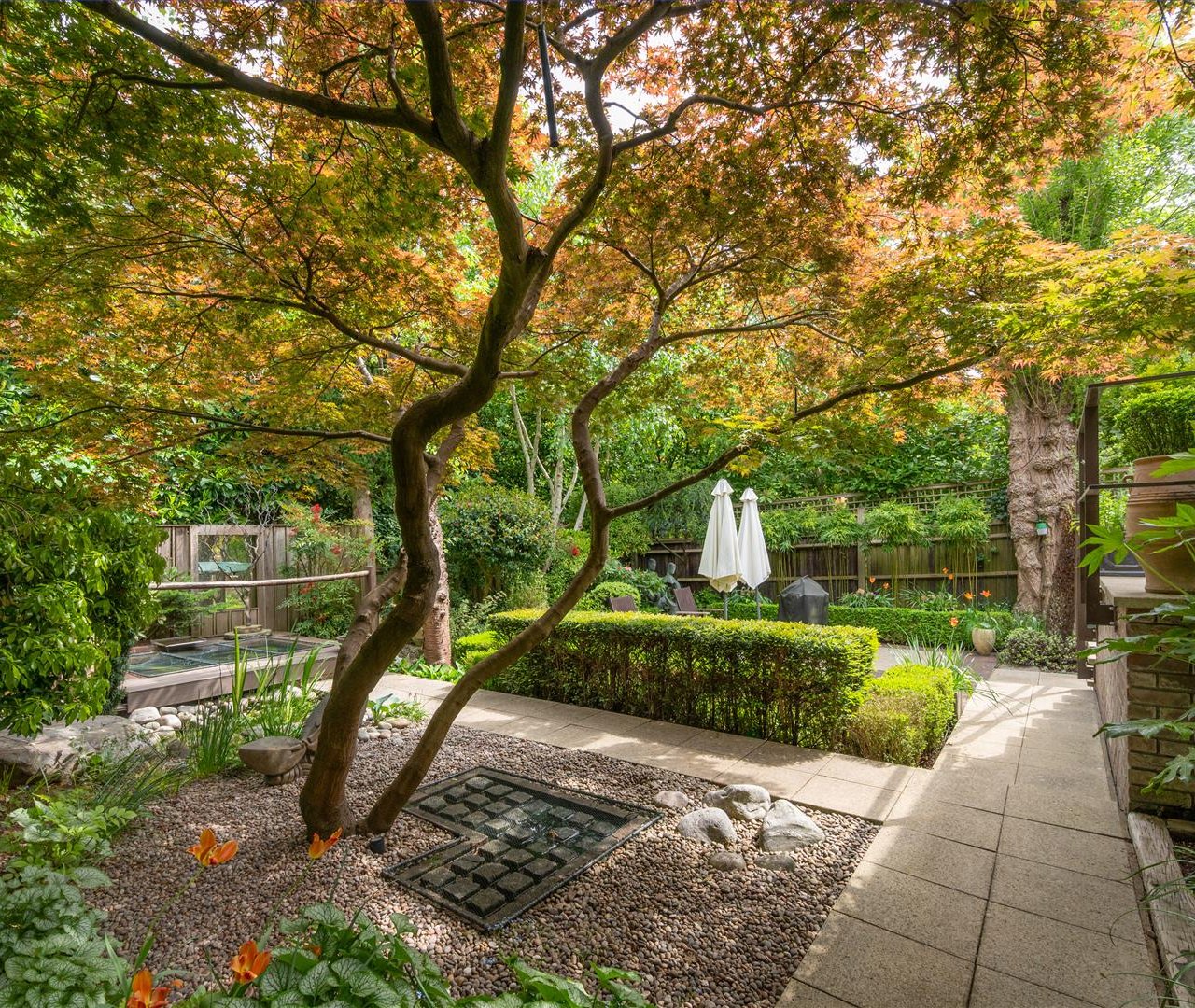 West Heath Road Hampstead NW3 7UR