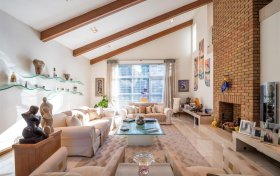 West Heath Road Hampstead NW3 7UR