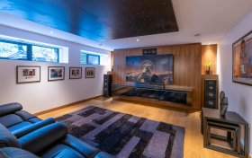 West Heath Road Hampstead NW3 7UR