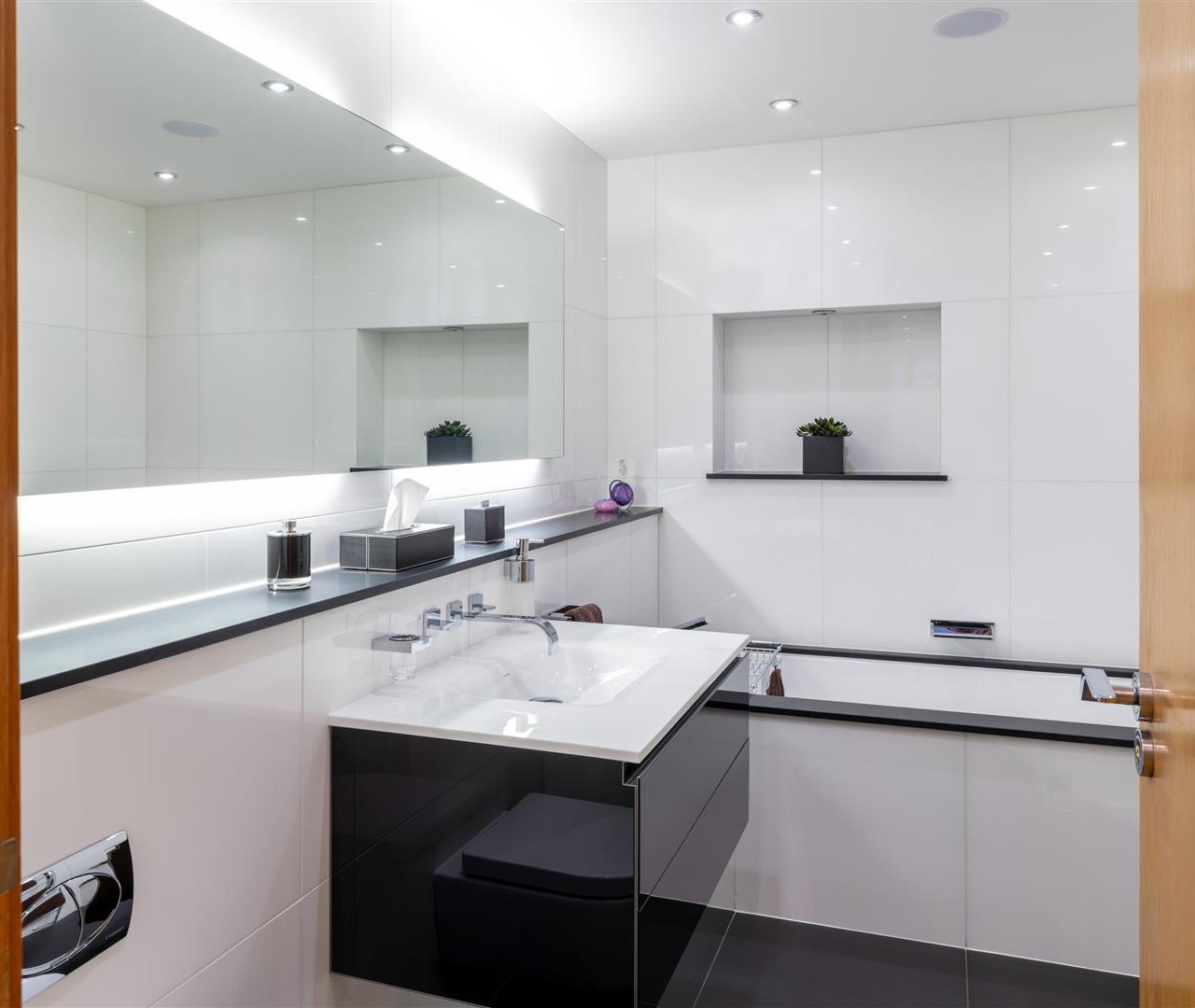 West Heath Road Hampstead NW3 7UR