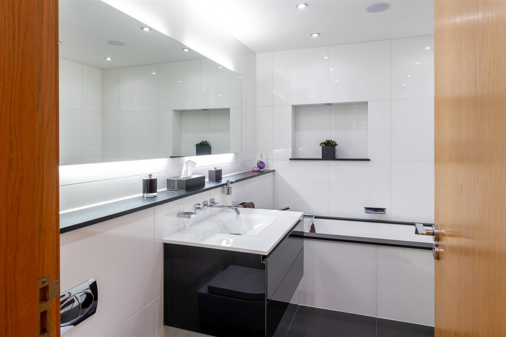 West Heath Road Hampstead NW3 7UR