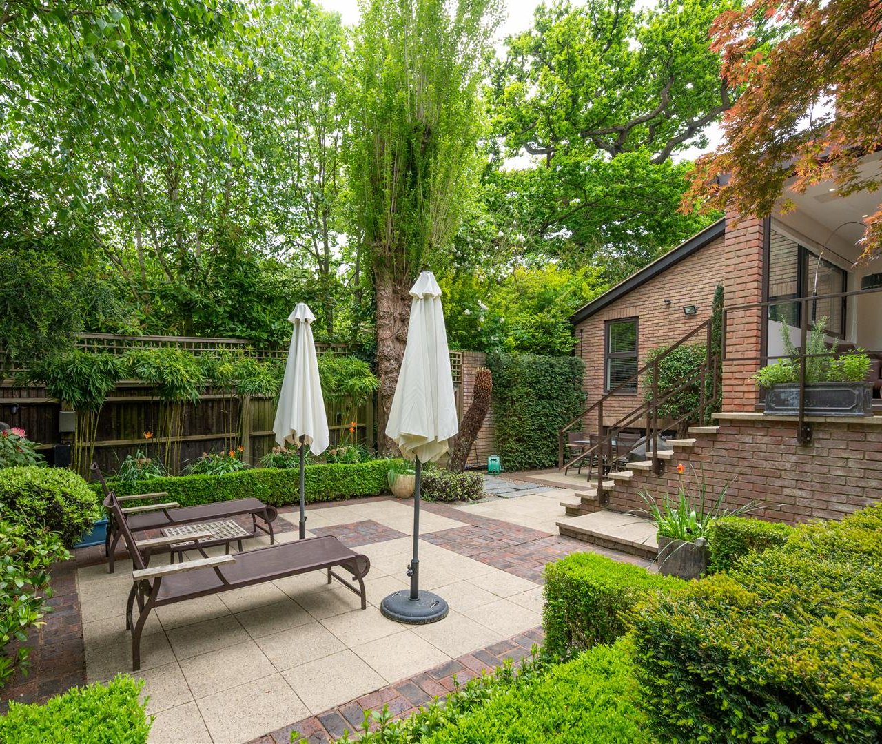 West Heath Road Hampstead NW3 7UR