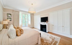 Belsize Park Gardens, Belsize Park, NW3 4LD