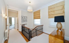 Belsize Park Gardens, Belsize Park, NW3 4LD