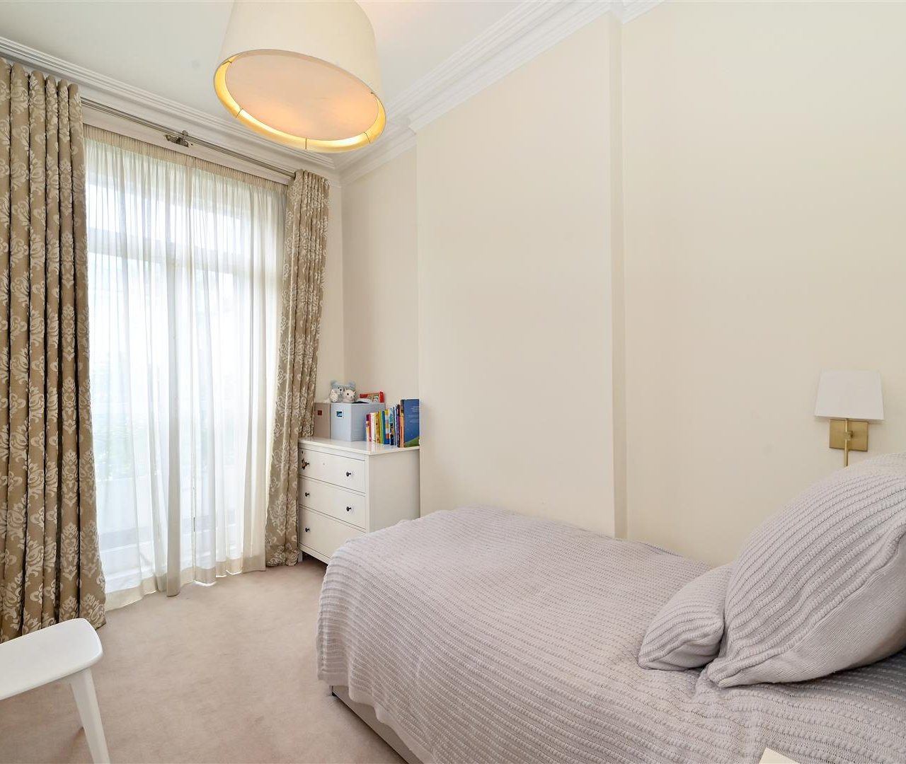 Belsize Park Gardens, Belsize Park, NW3 4LD