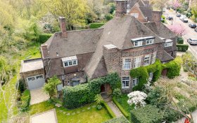 Wildwood Road, Hampstead Garden Suburb, NW11 6UP