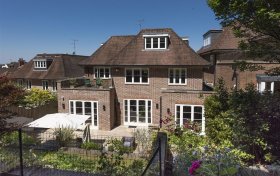 Telegraph Hill, Hampstead, NW3 7NU