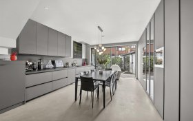 North End Road, London, NW11 7TA