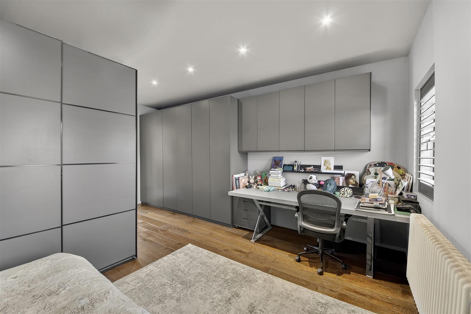 North End Road, London, NW11 7TA