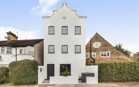 North End Road, London, NW11 7TA