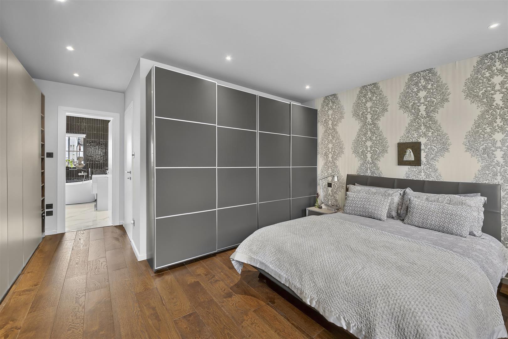 North End Road, London, NW11 7TA