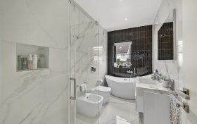 North End Road, London, NW11 7TA