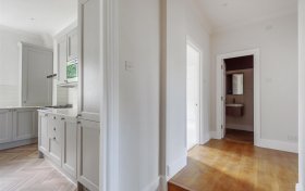 Oak Hill Park, Hampstead, NW3 7LP