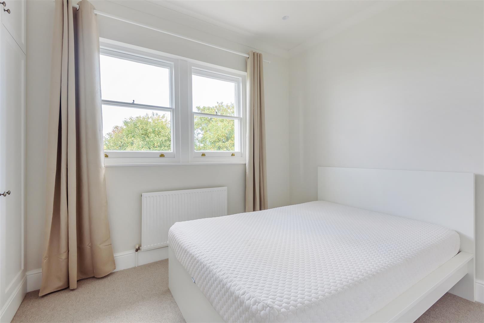 Oak Hill Park, Hampstead, NW3 7LP