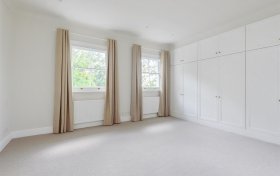 Oak Hill Park, Hampstead, NW3 7LP