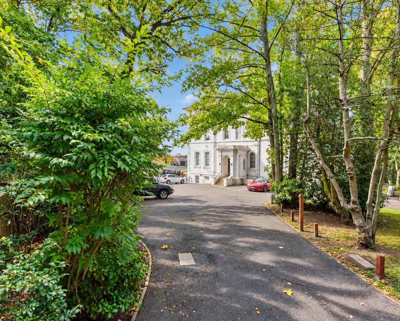 Oak Hill Park, Hampstead, NW3 7LP