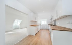 Rosecroft Avenue, Hampstead, NW3 7QB