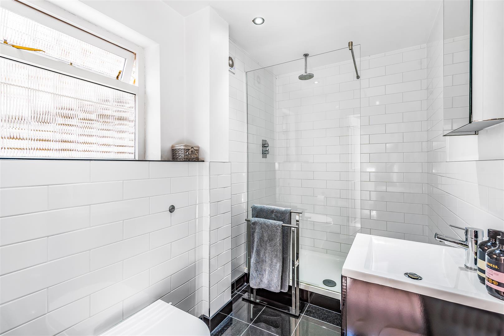 Canfield Gardens, South Hampstead, NW6 3DY