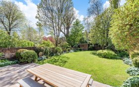 Canfield Gardens, South Hampstead, NW6 3DY