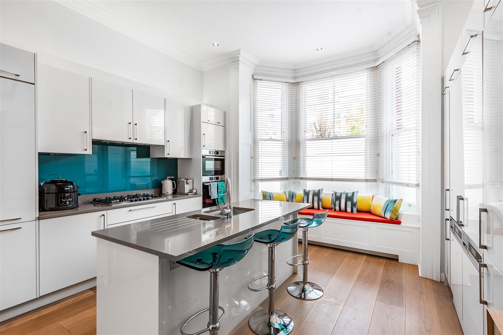 Canfield Gardens, South Hampstead, NW6 3DY