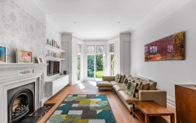 Canfield Gardens, South Hampstead, NW6 3DY