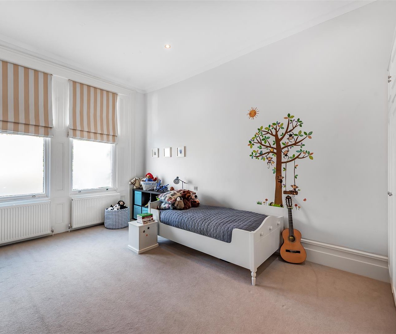 Canfield Gardens, South Hampstead, NW6 3DY