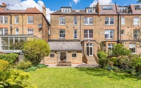 Canfield Gardens, South Hampstead, NW6 3DY