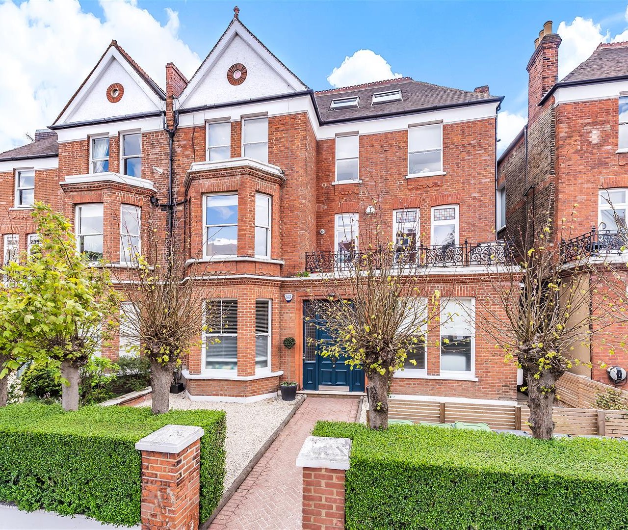 Canfield Gardens, South Hampstead, NW6 3DY