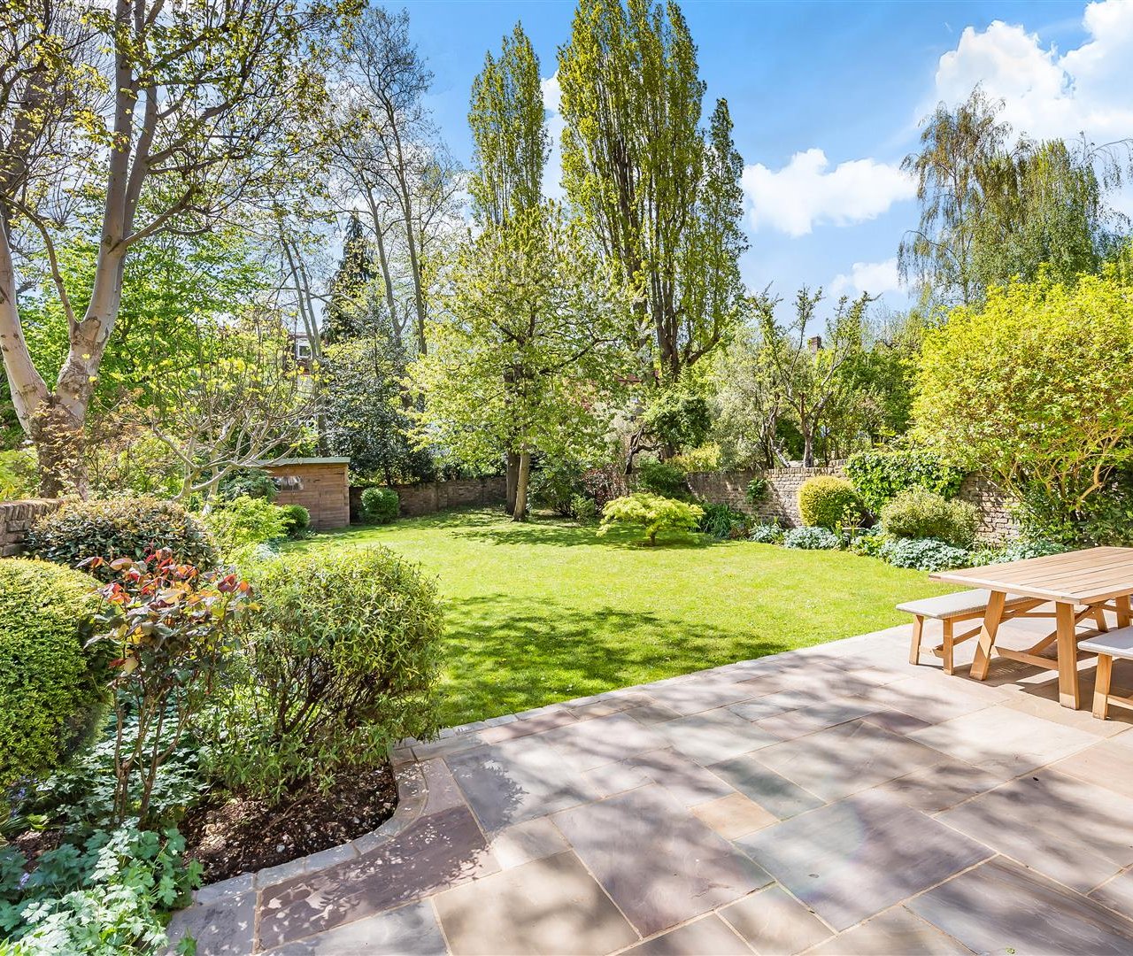 Canfield Gardens, South Hampstead, NW6 3DY