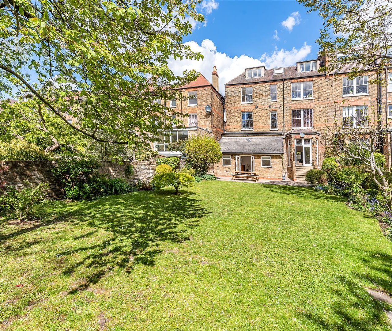 Canfield Gardens, South Hampstead, NW6 3DY