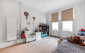 Canfield Gardens, South Hampstead, NW6 3DY