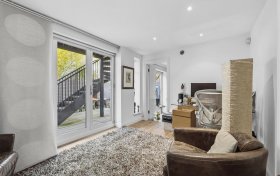 Park Avenue, Golders Hill Park, NW11 7SJ
