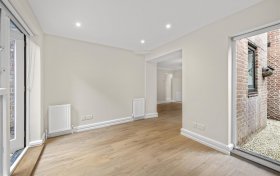 West Heath Road London NW3 7UU