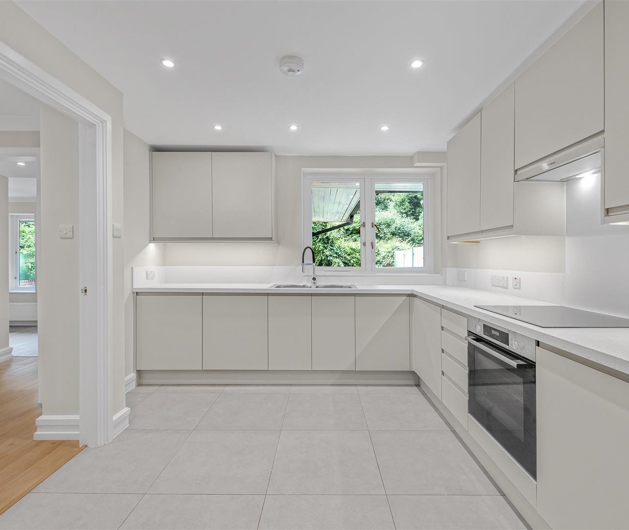 West Heath Road London NW3 7UU