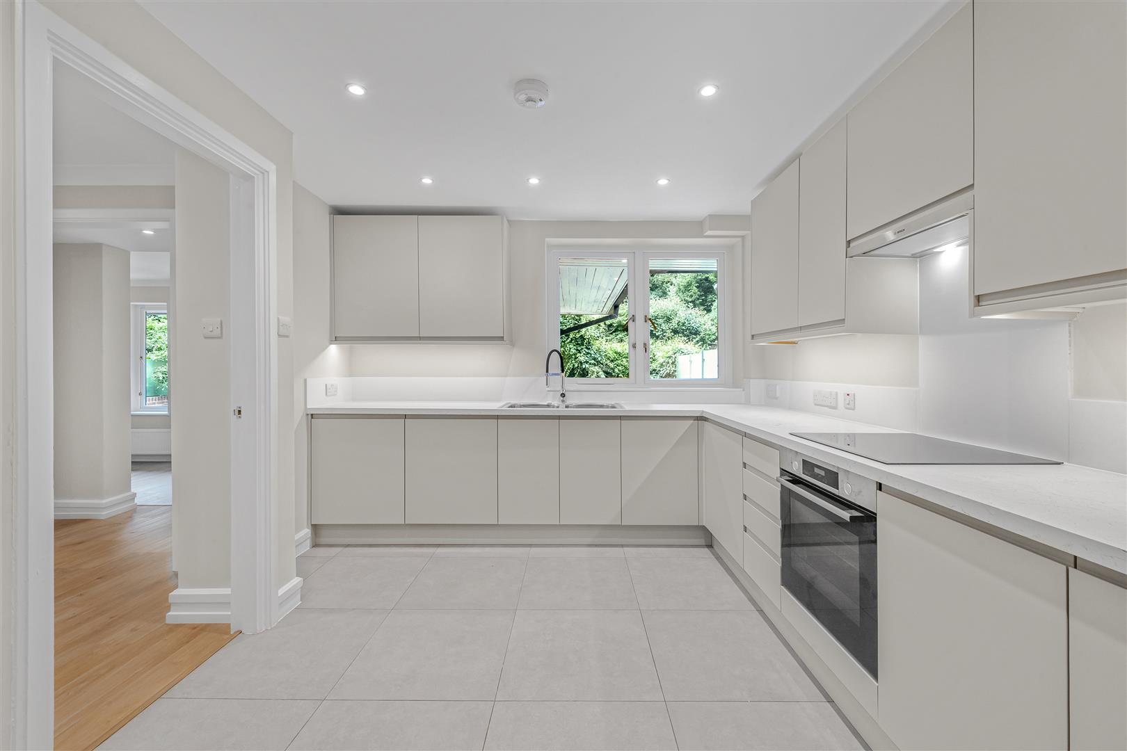 West Heath Road London NW3 7UU