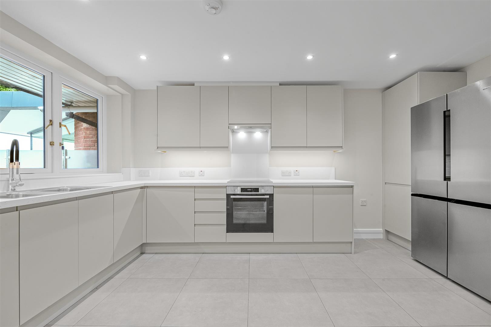 West Heath Road London NW3 7UU