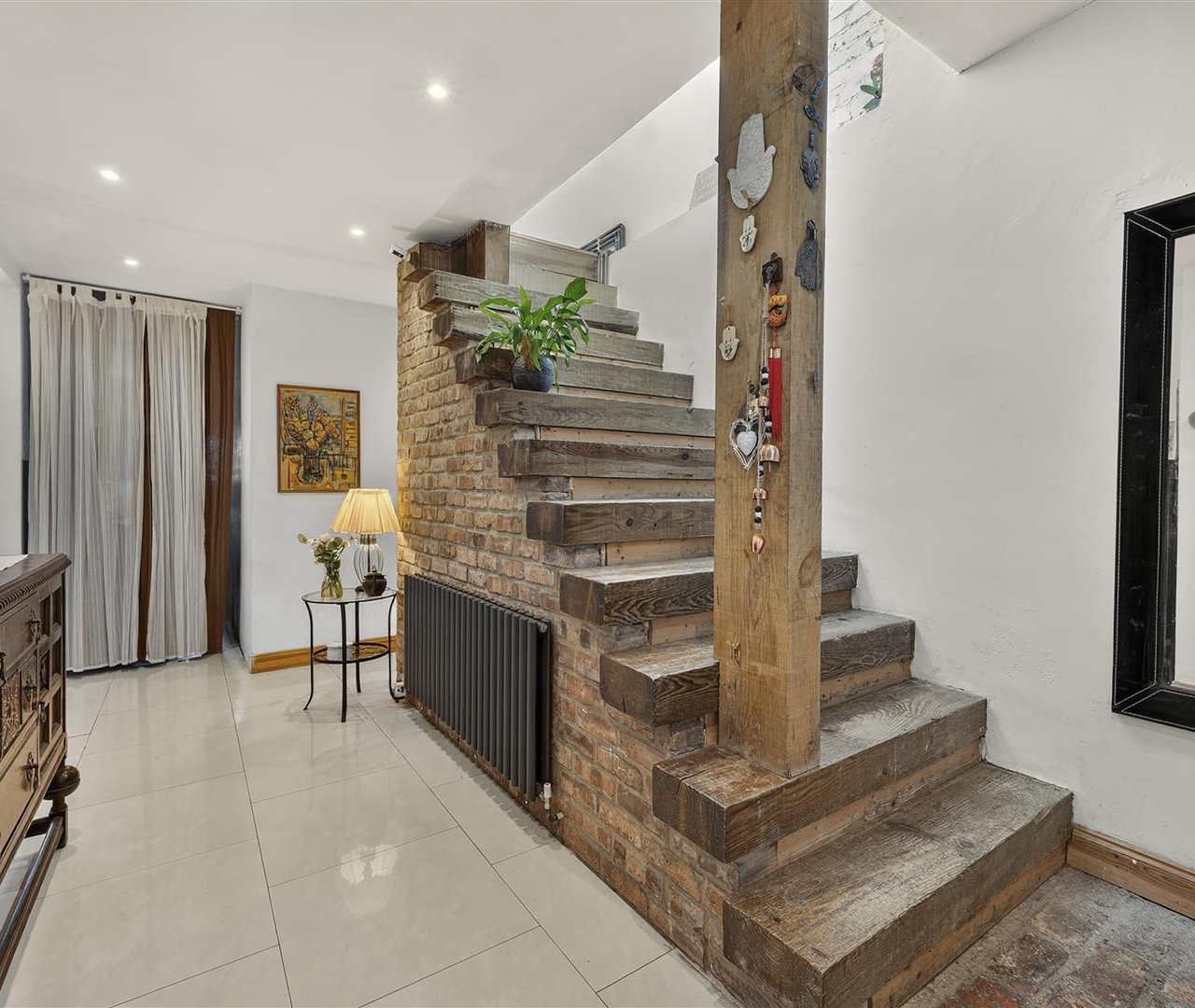 Dunstan Road Golders Green NW11 8AE