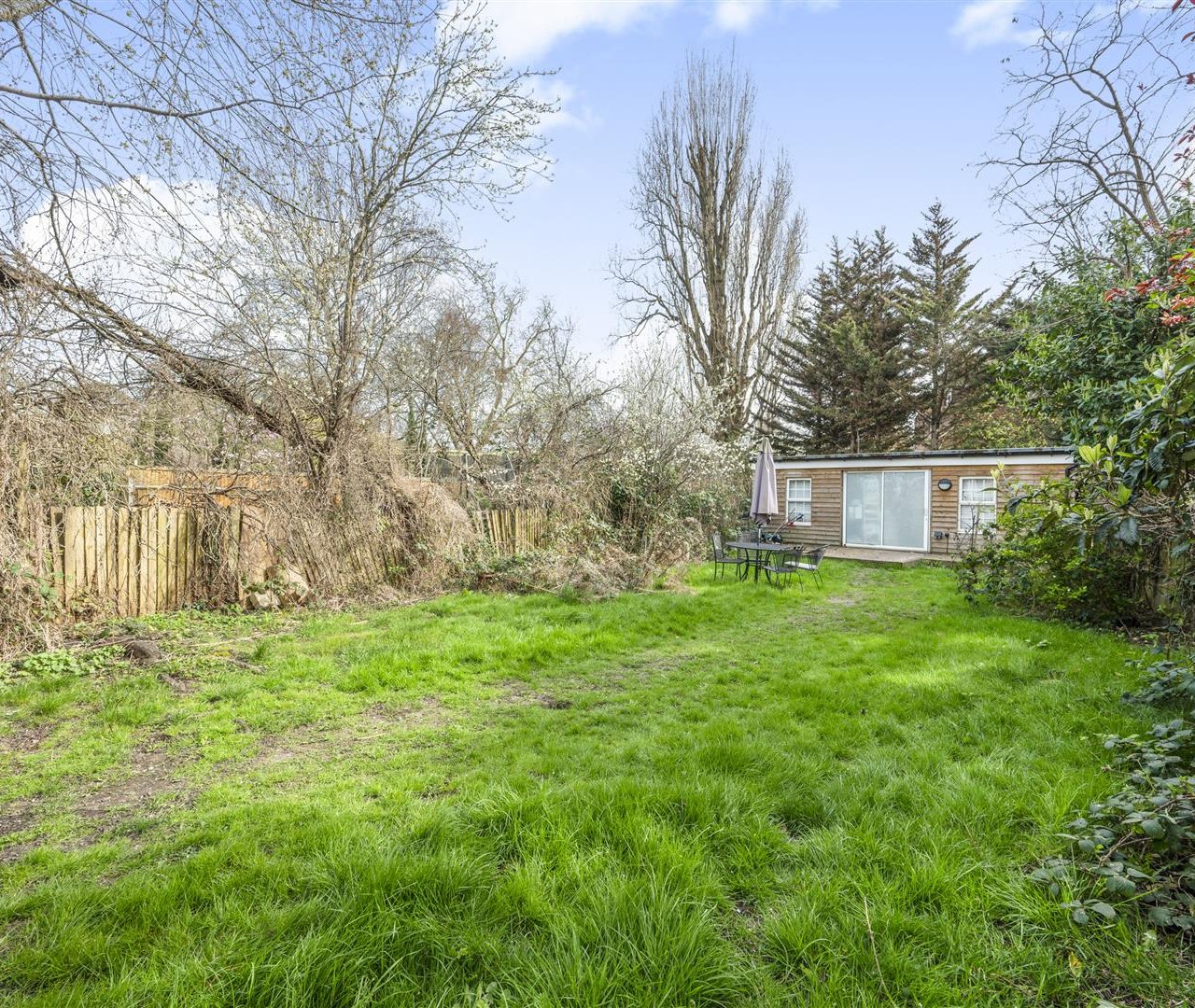 Dunstan Road Golders Green NW11 8AE