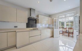 Buckland Crescent, Belsize Park, NW3 5DX