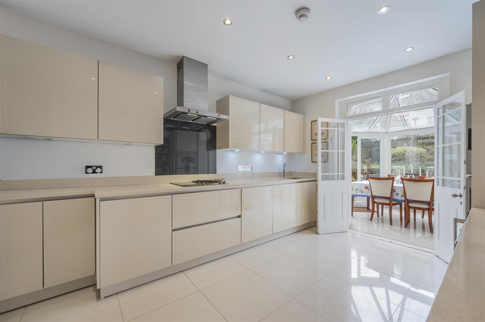 Buckland Crescent, Belsize Park, NW3 5DX