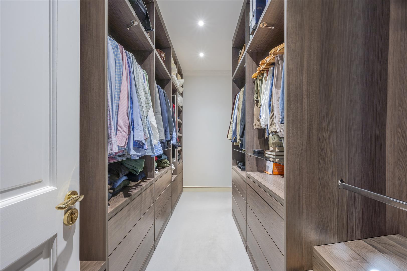 Buckland Crescent, Belsize Park, NW3 5DX